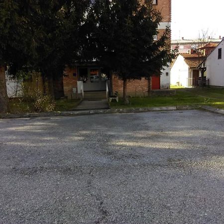 Studio Apartman Zdral Daruvar Dış mekan fotoğraf