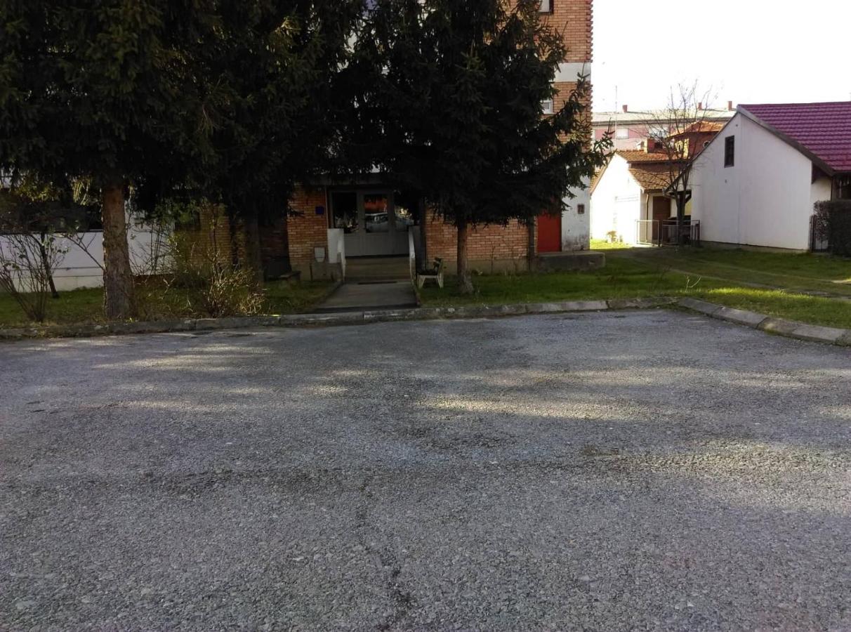 Studio Apartman Zdral Daruvar Dış mekan fotoğraf
